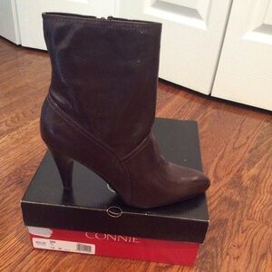 Connie pleather boots